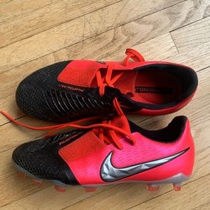 Nike Phantom Venom Elite firm ground soccer cleats
